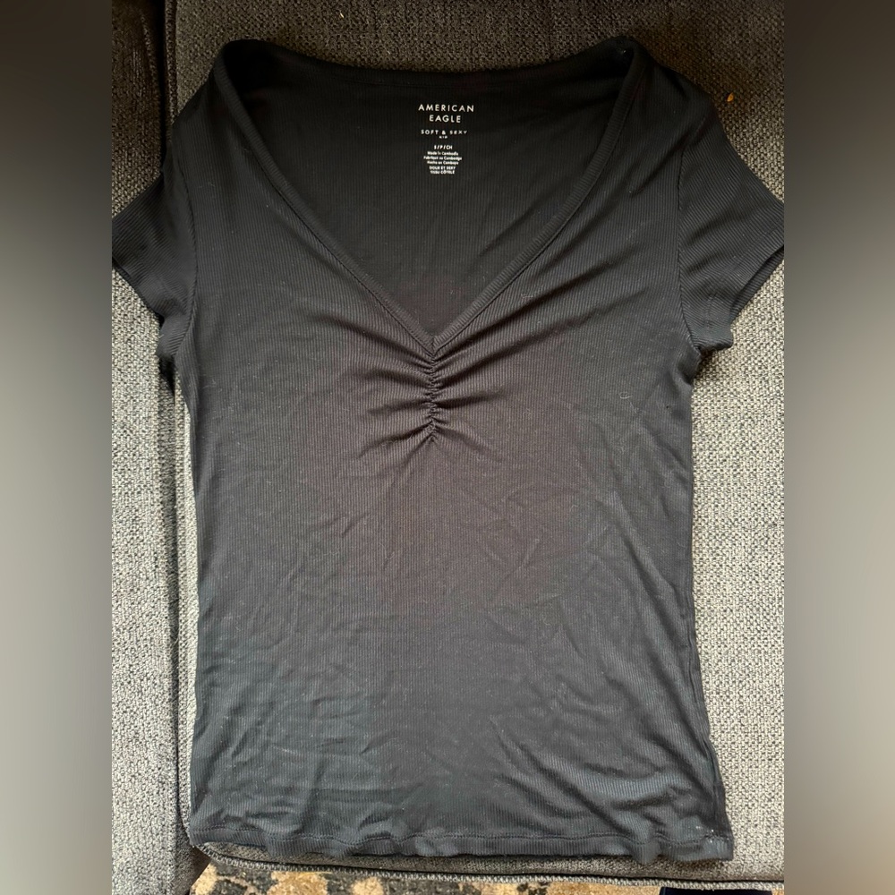 american eagle shirt, women’s small, soft material